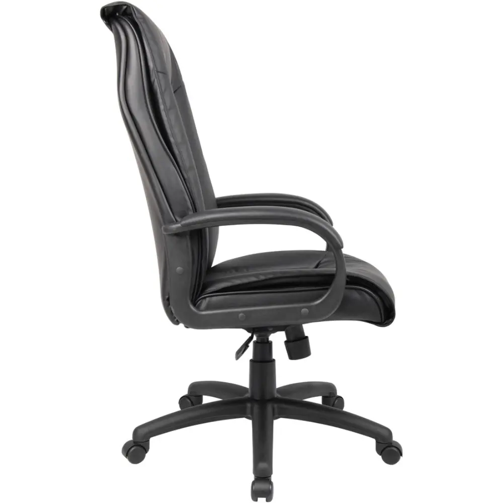 Front-right view of black leather executive chair with armrests and wheelbase
